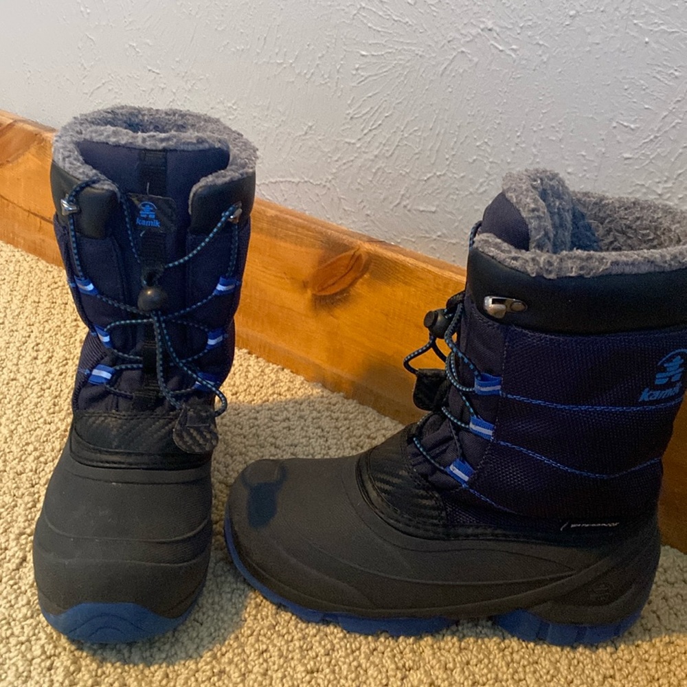 Boy’s Kamik snow boots